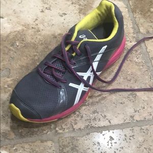 Almost new ASICS running shoes